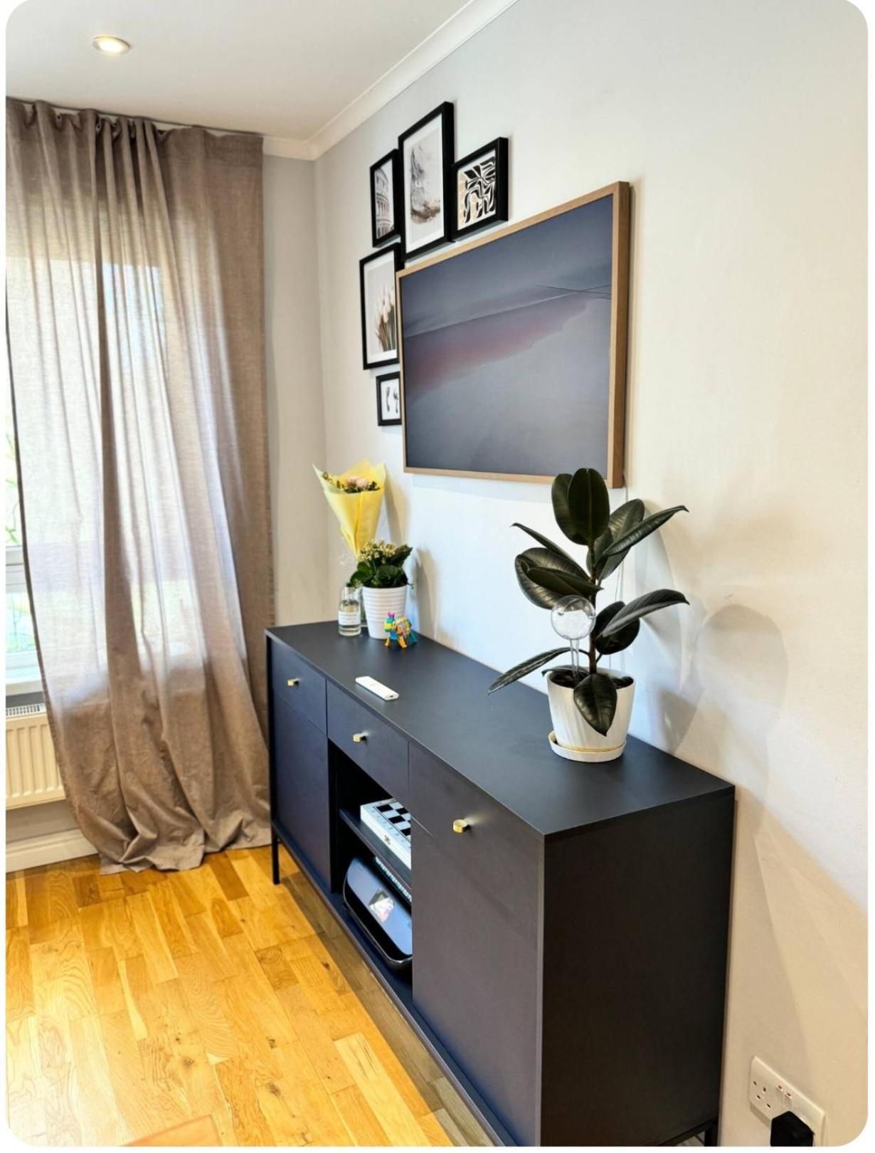 Two Bedroom Flat In The Heart Of לונדון מראה חיצוני תמונה
